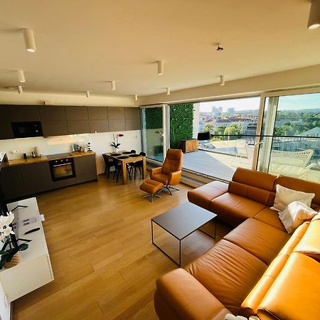 Brno City Center Apartment With Parking And A Big Terrace Eksteriør billede