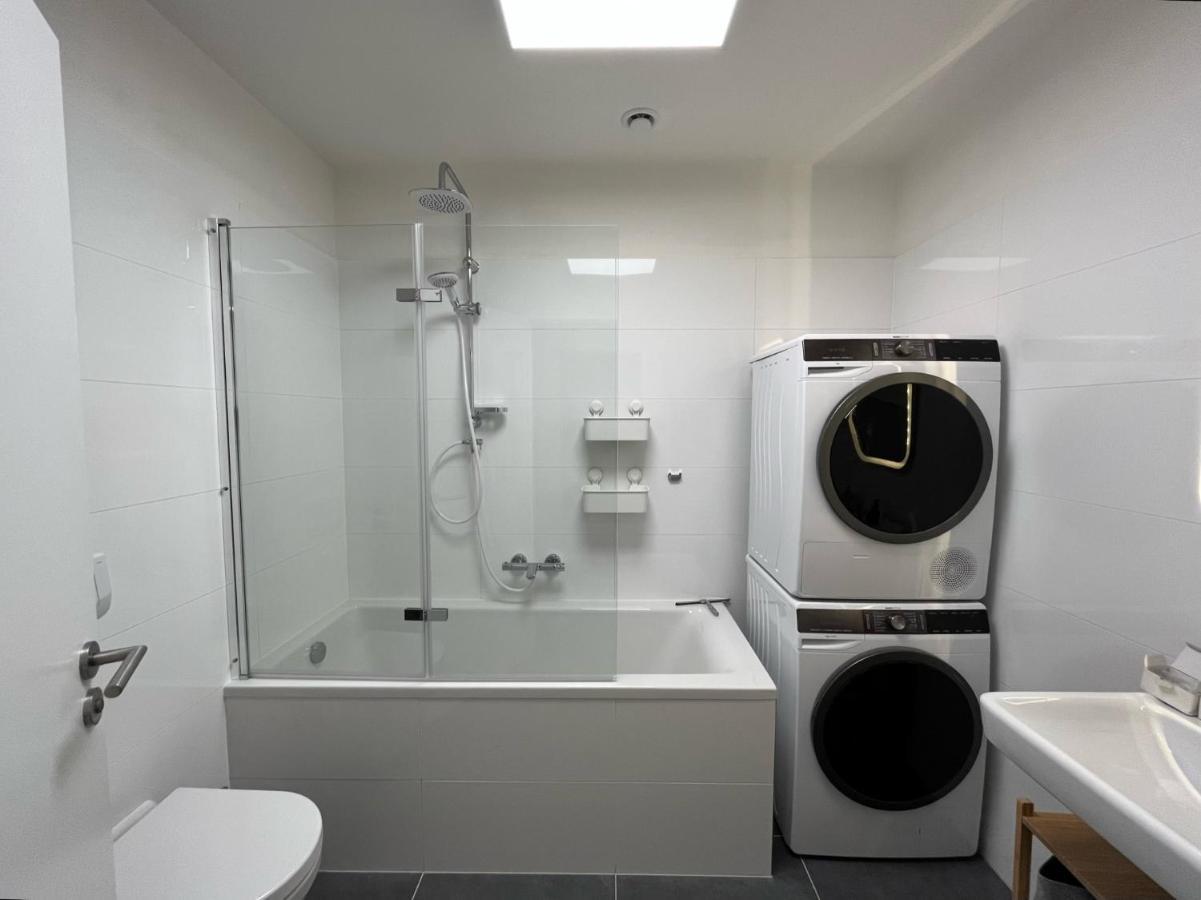 Brno City Center Apartment With Parking And A Big Terrace Eksteriør billede