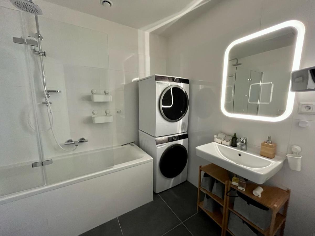 Brno City Center Apartment With Parking And A Big Terrace Eksteriør billede