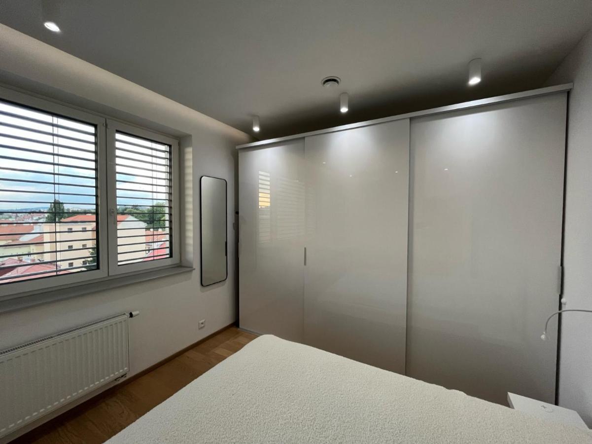 Brno City Center Apartment With Parking And A Big Terrace Eksteriør billede