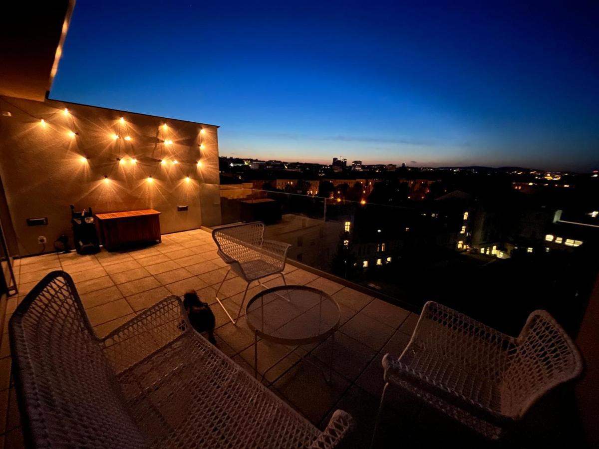 Brno City Center Apartment With Parking And A Big Terrace Eksteriør billede